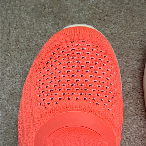 APL TechLoom Tracer Bright Coral Sneakers - Picture 6 of 10